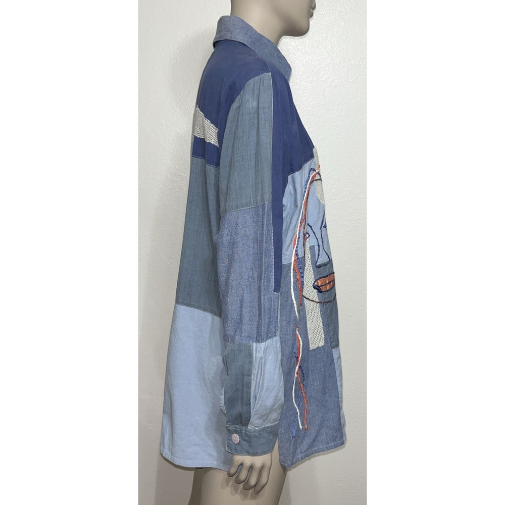 VTG Spirit by Sandy Starkman Blue Block Pattern Shirt Wearable Art Faces Sz Med - Picture 2 of 15